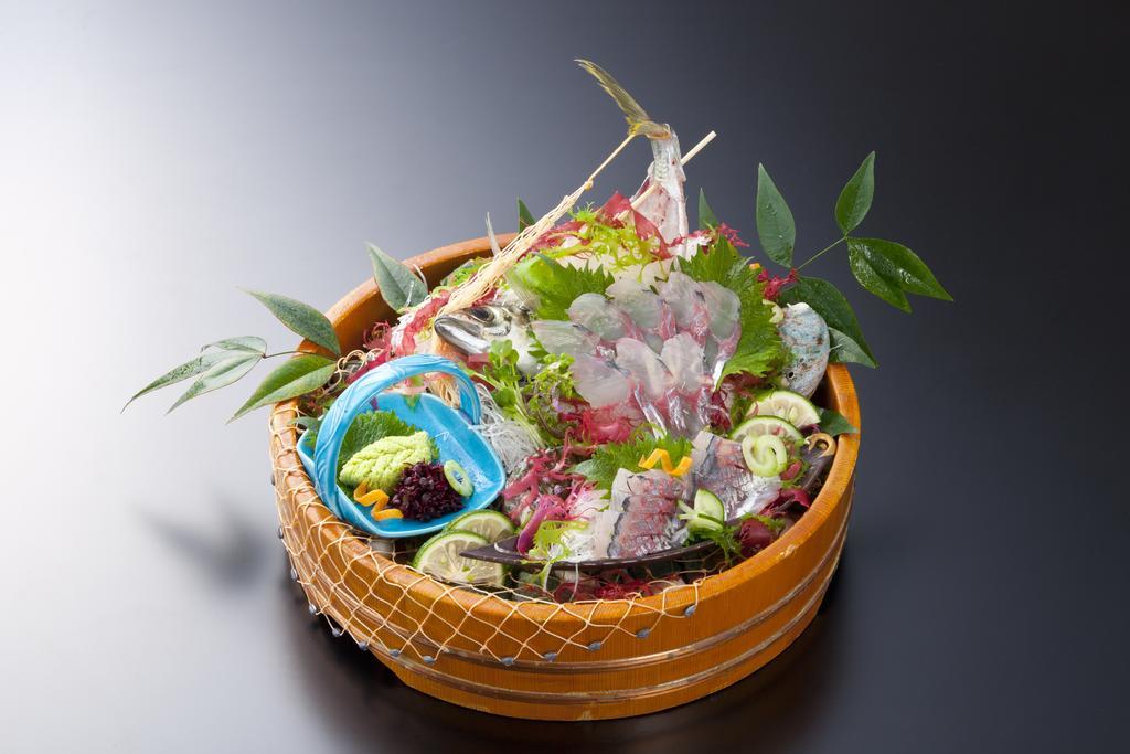 Ryotei Tanokura Hotel Юфу Екстериор снимка