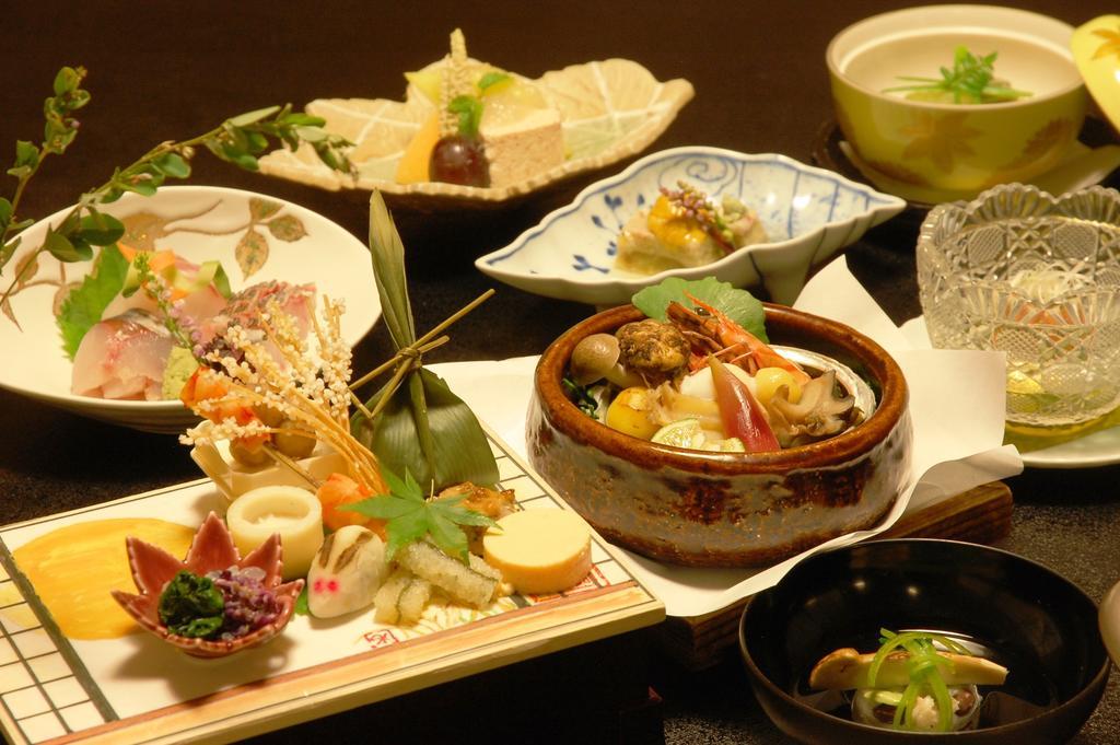 Ryotei Tanokura Hotel Юфу Екстериор снимка