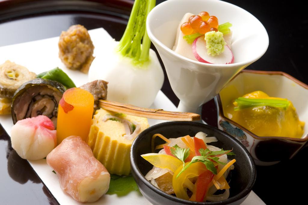 Ryotei Tanokura Hotel Юфу Екстериор снимка