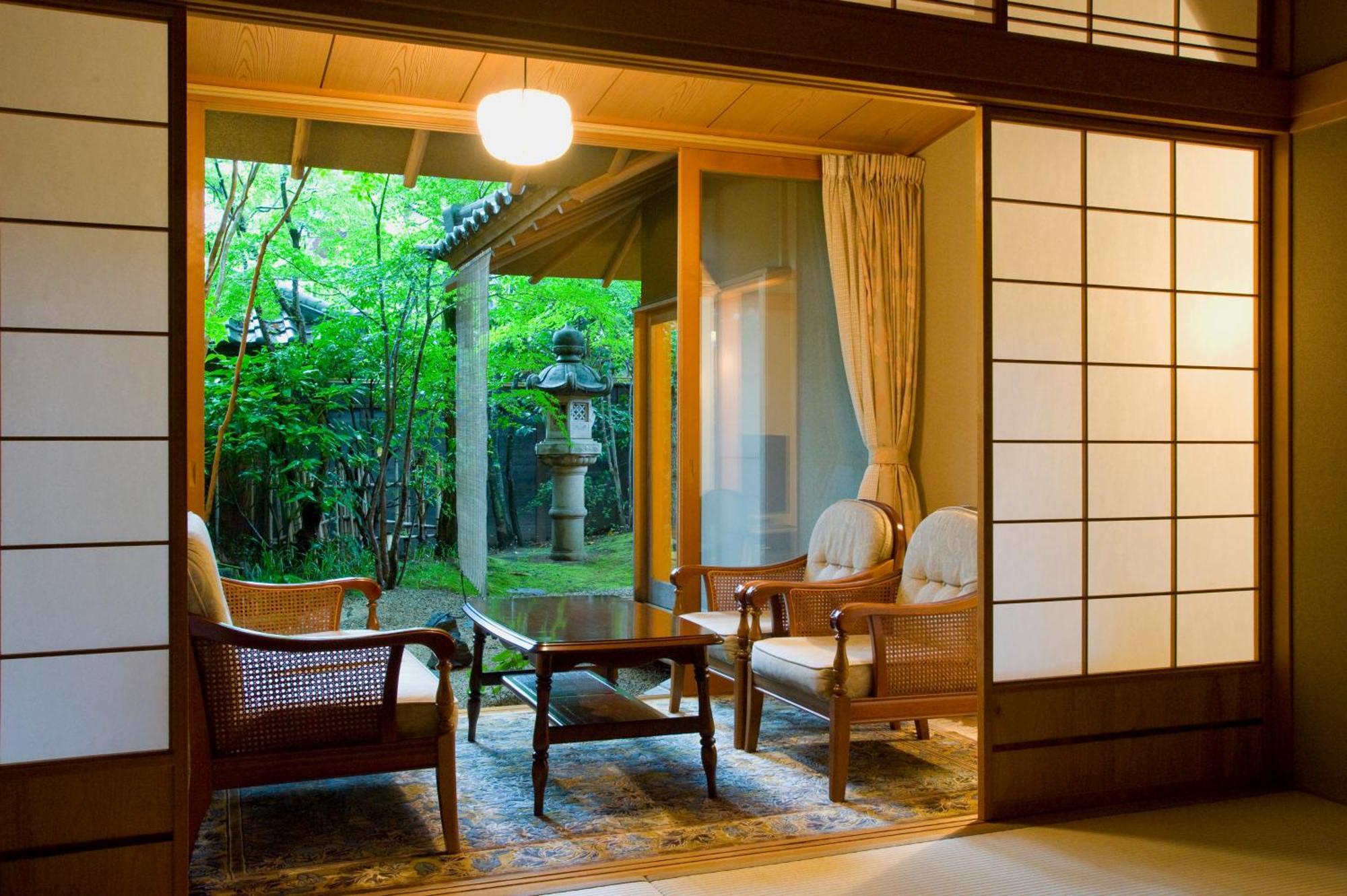 Ryotei Tanokura Hotel Юфу Екстериор снимка