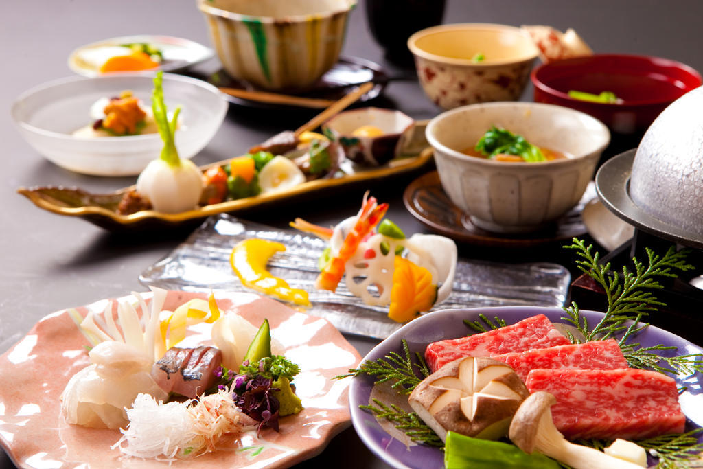 Ryotei Tanokura Hotel Юфу Екстериор снимка