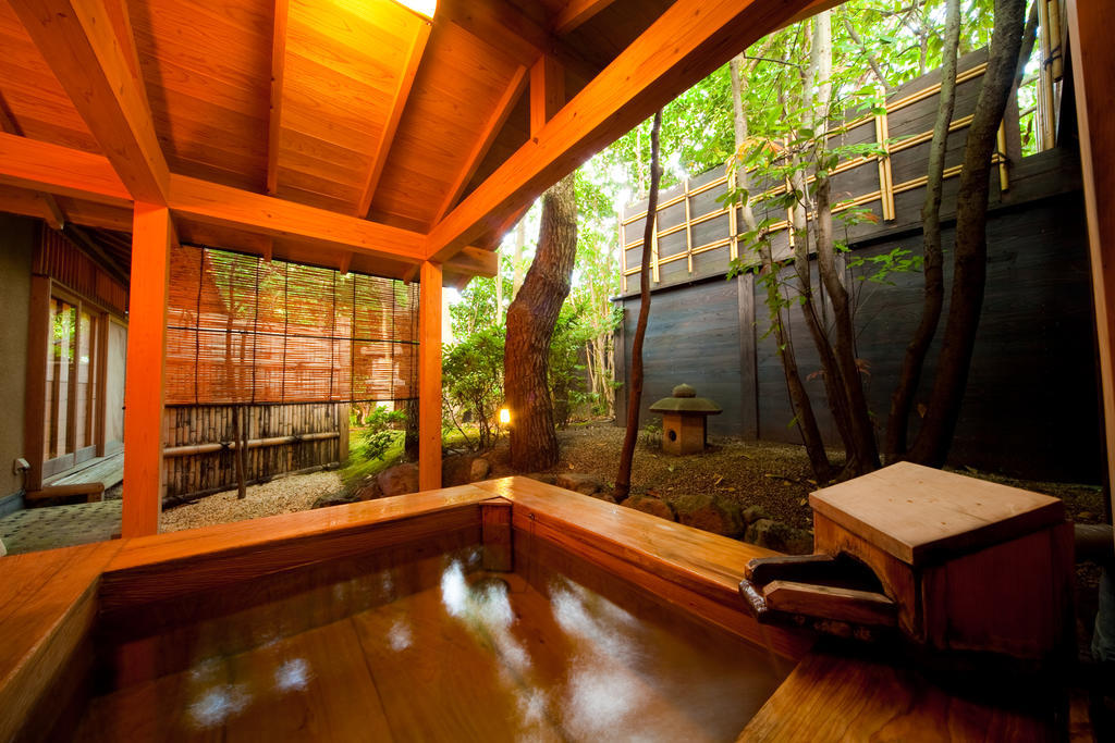 Ryotei Tanokura Hotel Юфу Екстериор снимка