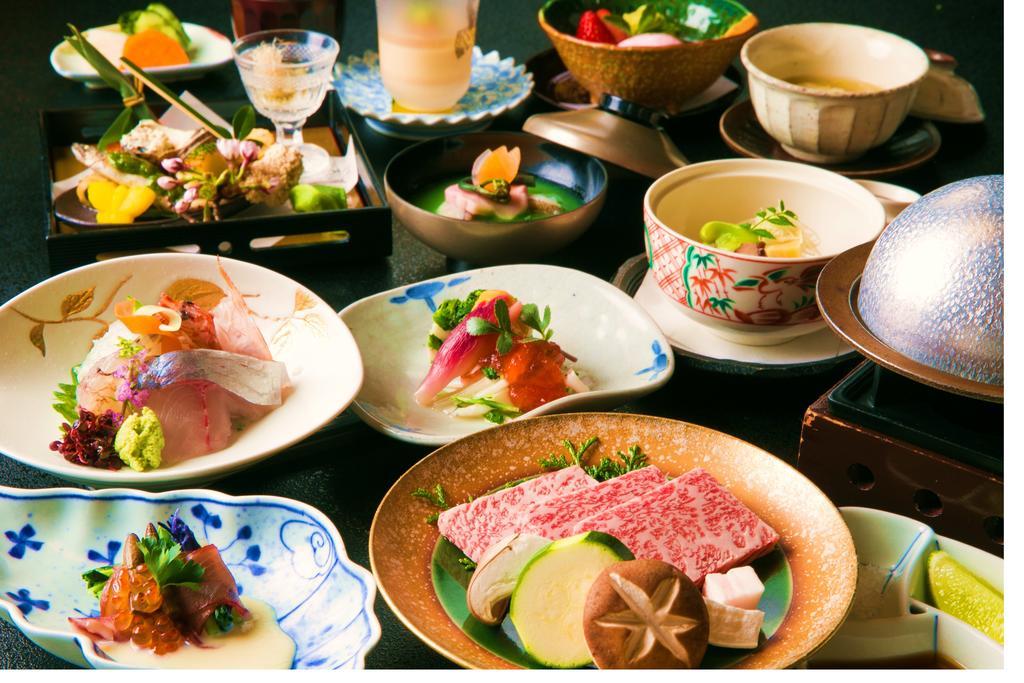 Ryotei Tanokura Hotel Юфу Екстериор снимка