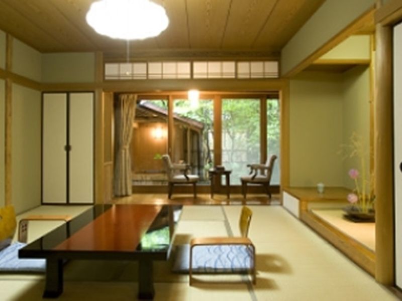 Ryotei Tanokura Hotel Юфу Екстериор снимка