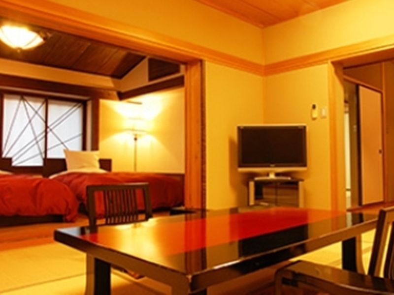 Ryotei Tanokura Hotel Юфу Екстериор снимка