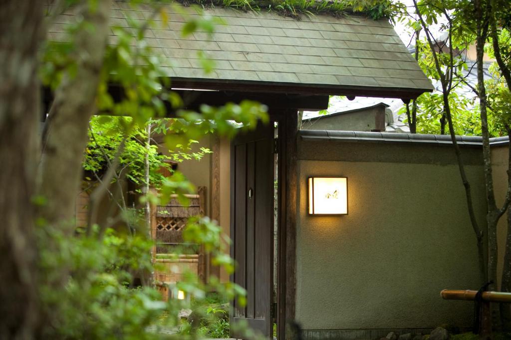 Ryotei Tanokura Hotel Юфу Екстериор снимка