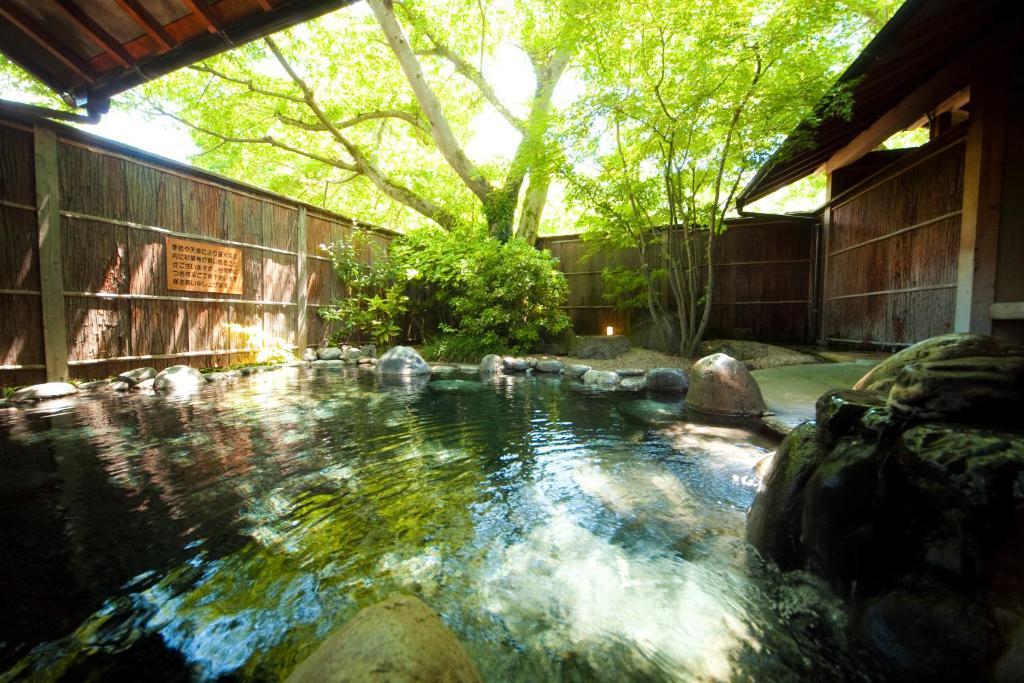 Ryotei Tanokura Hotel Юфу Екстериор снимка