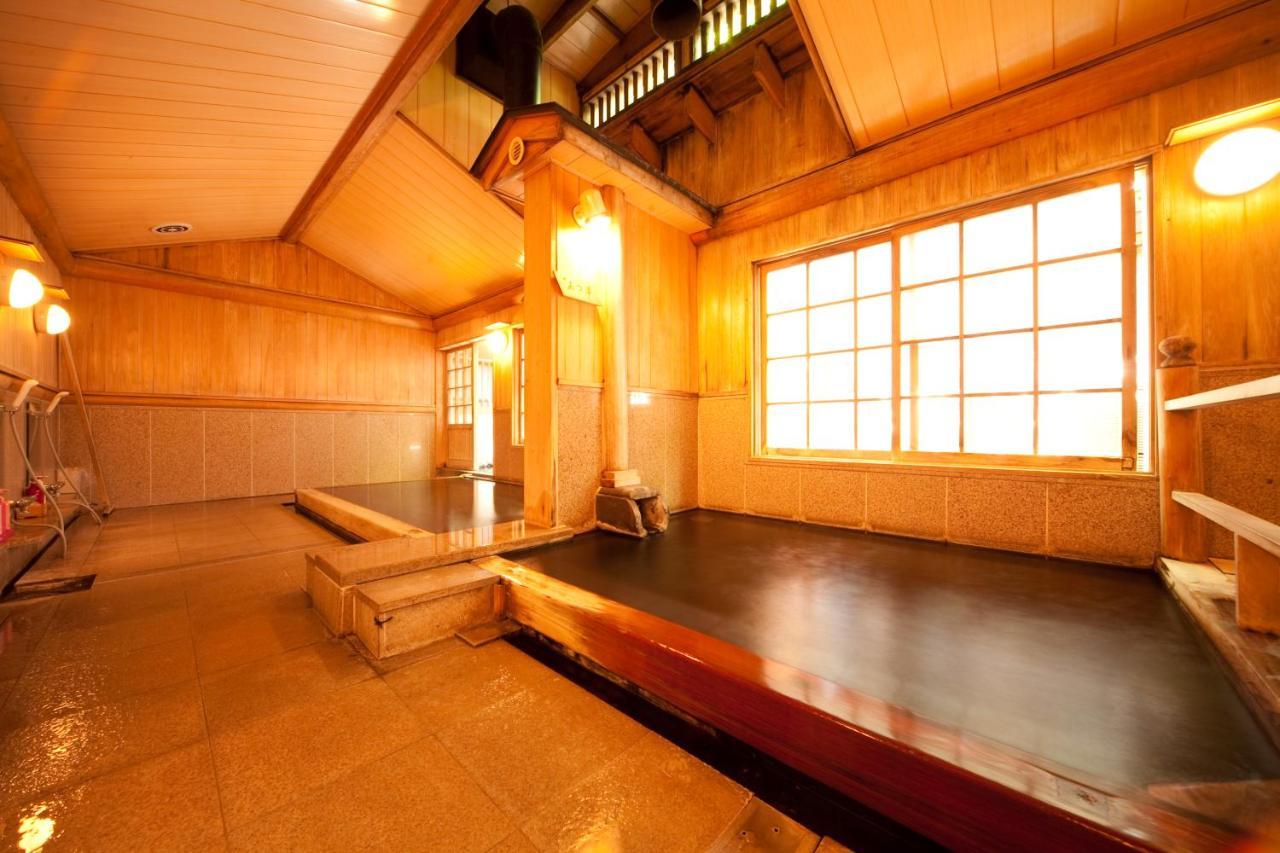Ryotei Tanokura Hotel Юфу Екстериор снимка